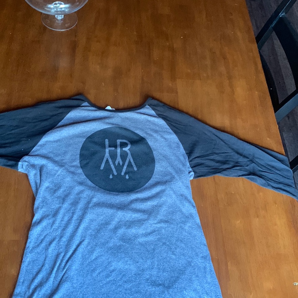 Mid sleeve thick t-shirt